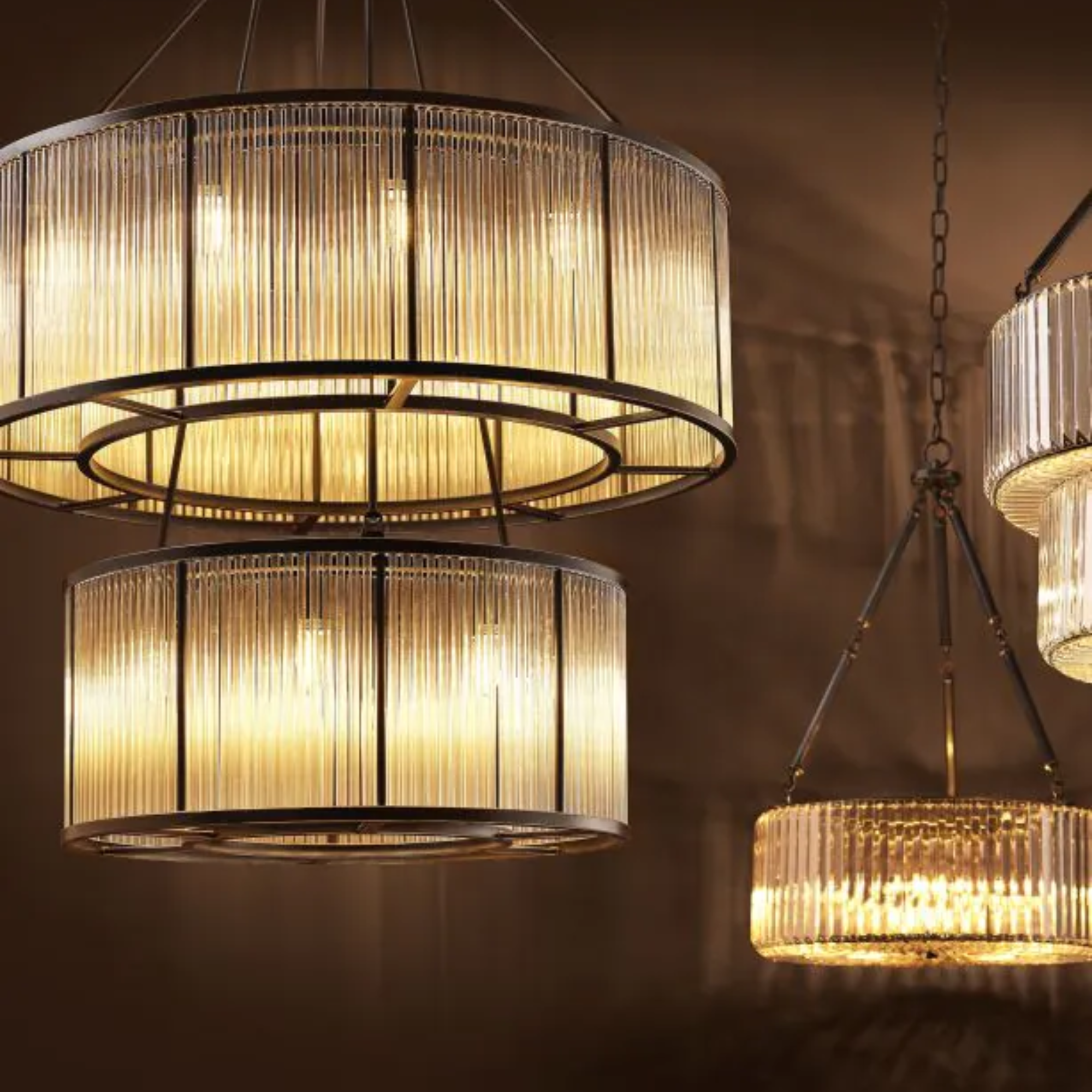 Eichholtz Bernardi Kroonluchter | Art Deco Glas, Donkerbrons Accent