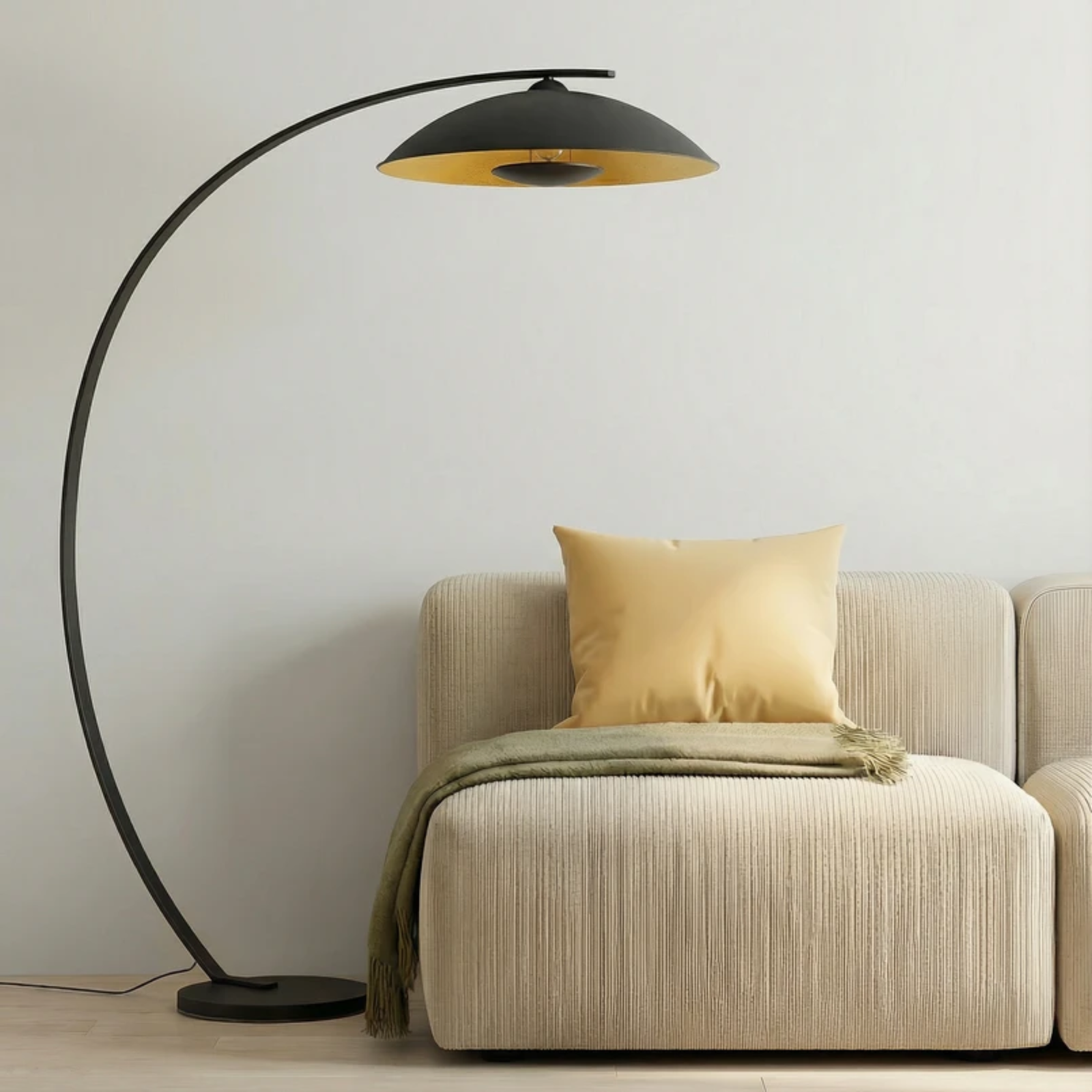 Lindby Emilienne Booglamp Zwart met Goudkleurige Kap - Metalen Vloerlamp 180 cm E27
